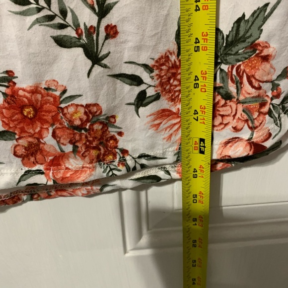 Floral pattern dress. - Picture 7 of 7